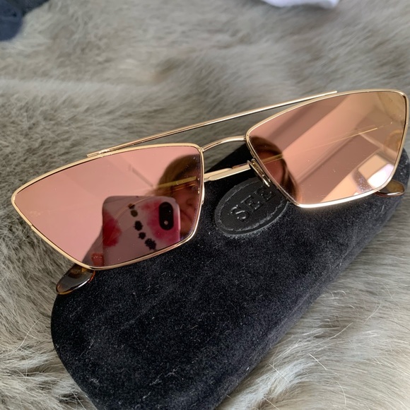 TRENDY ROSE GOLD REFLECTING SUNGLASSES - Picture 3 of 4